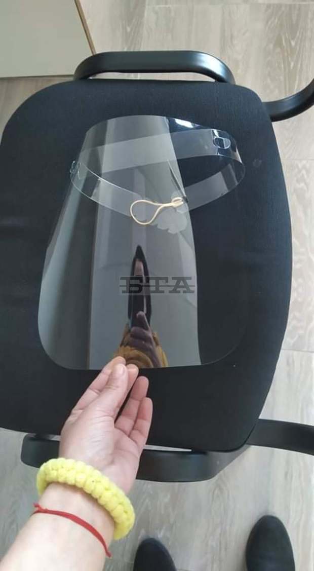 Депутат дари 100 защитни шлема на полицията в Хасково