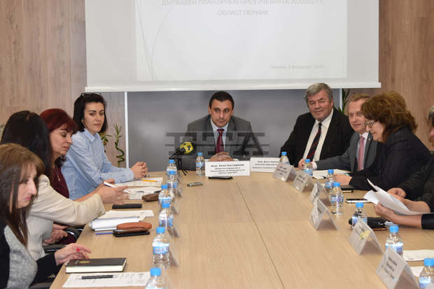 Предвижда се откриване на 39 паралелки за кандидат-гимназисти в Пернишка област