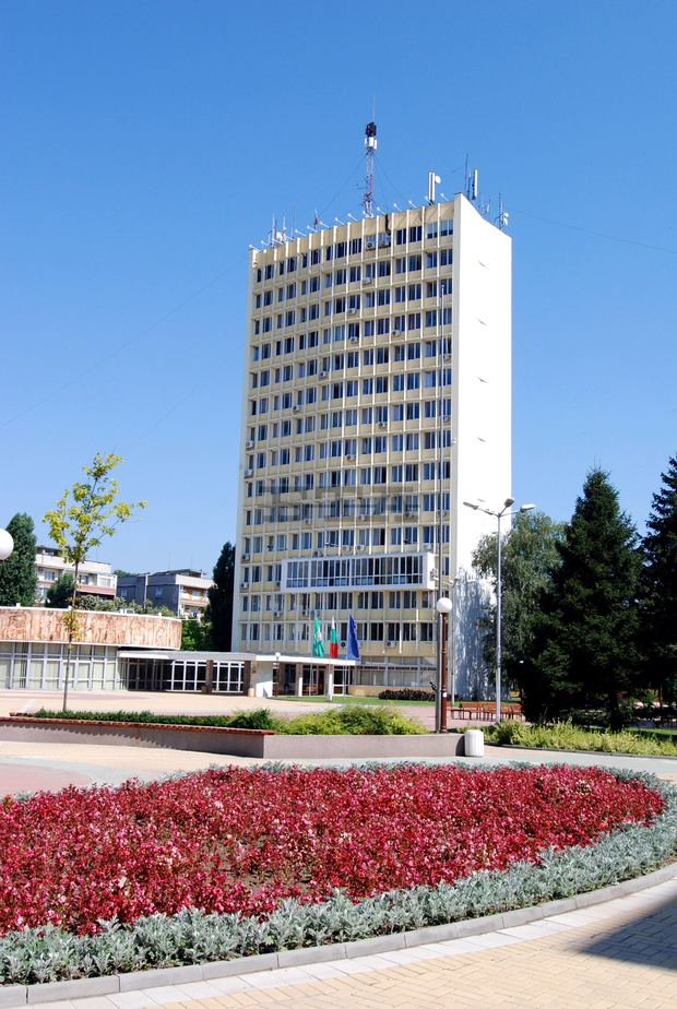 За преодоляването на последствията от наводнението в Димитровградско са наети 35 работници За преодоляването на последствията от наводнението в Димитровградско са наети 35 работници
