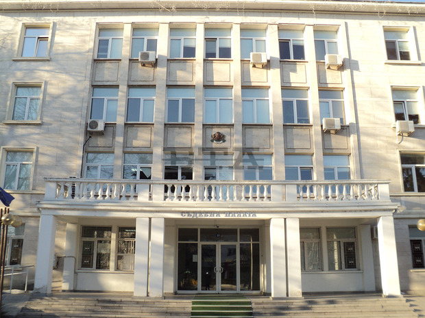 Нови мерки за ограничаване на риска от коронавирусна инфекция се въвеждат в Окръжния съд в Силистра Нови мерки за ограничаване на риска от коронавирусна инфекция се въвеждат в Окръжния съд в Силистра