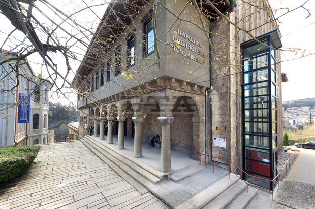 Изложбата "Аз един Бачо Киро съм" е представена  в Регионалната библиотека   във Велико Търново