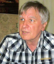 Кметът на Плевен връчи почетен плакет на директора на Плевенския театър Илко Иларионов за неговата 60-годишнина