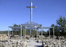 От Ловчанска митрополия разпространиха изявление по повод монтирането на купол върху базиликата в крепостта "Хисаря"