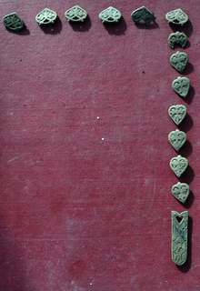 Археолози откриха бронзов колан на старобългарски воин в местността Славната канара