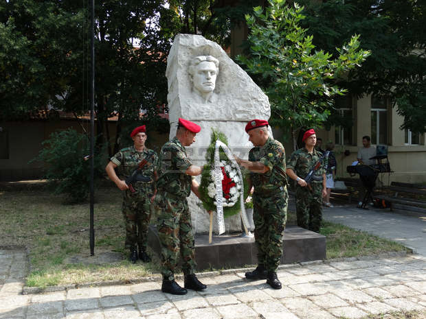 Община Асеновград отбеляза годишнината от рождението на Васил Левски Община Асеновград отбеляза годишнината от рождението на Васил Левски