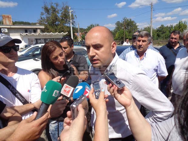 Три милиона лева ще бъдат осигурени за ваксинациясрещу заболяването "син език" Три милиона лева ще бъдат осигурени за ваксинациясрещу заболяването "син език"