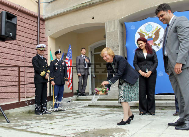 В Димитровград беше открит кризисен център за жертви на домашно насилие 