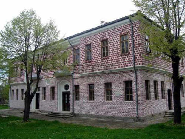 В празничните дни Историческият музей в Търговище отваряврати с пет изложби В празничните дни Историческият музей в Търговище отваряврати с пет изложби