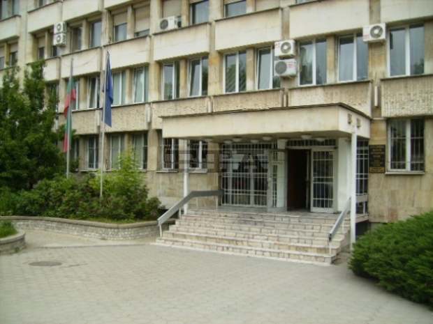 Децата на загиналите служители на МВР от Кюстендилска област получиха подаръци от директора на ОДМВР в Кюстендил Децата на загиналите служители на МВР от Кюстендилска област получиха подаръци от директора на ОДМВР в Кюстендил