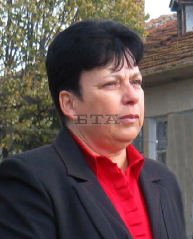 Силна буря  е разрушила част от покрива на читалище в Смядово 