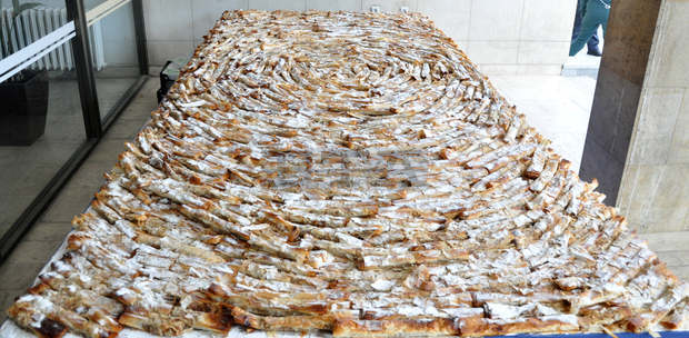 Тиквеник с дължина 255 метра приготвиха майстори кулинари в  Севлиево за днешния празник на тиквата