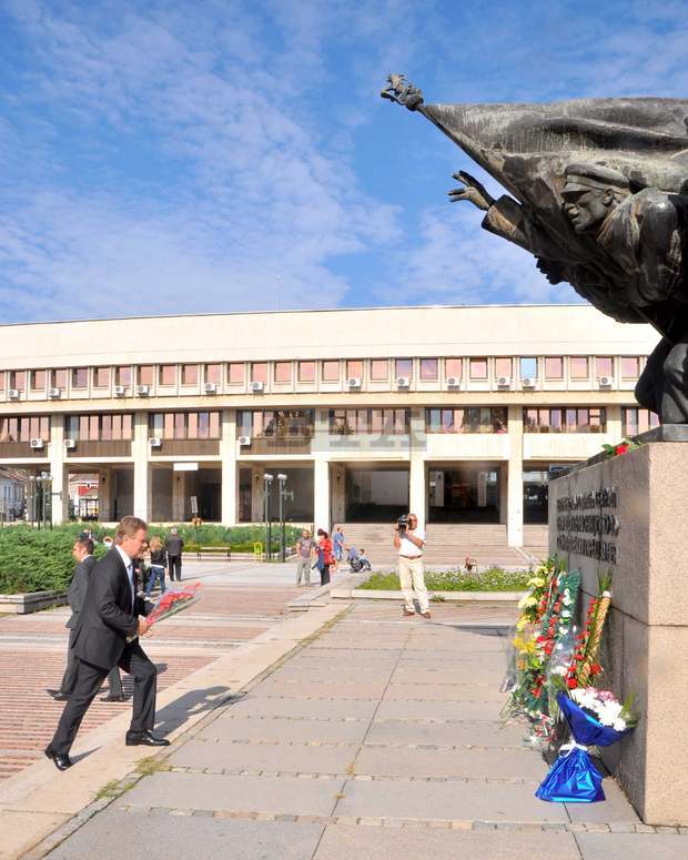 Във Видин Денят на независимостта бе отбелязан с церемония на площад "Бдинци" и концерт на ансамбъл "Дунав"