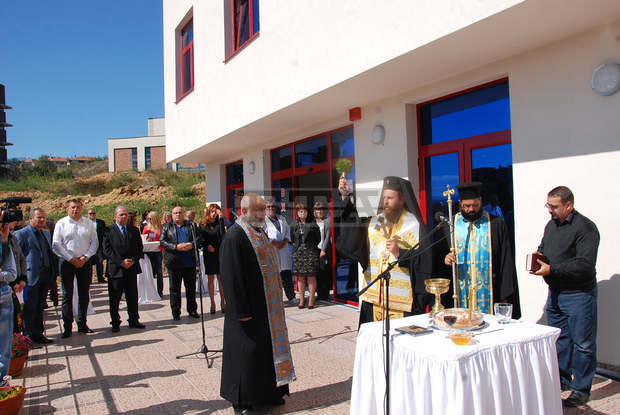 С тържествен водосвет бе открит втори блок на МБАЛ "Пулс" в Благоевград