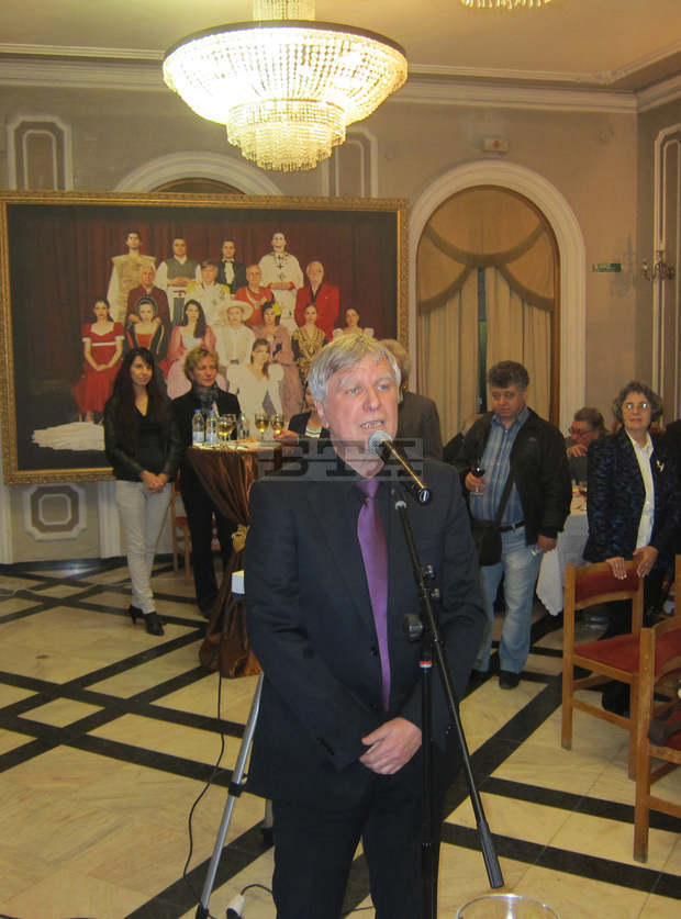 Културната общественост в Плевен отбеляза  60-годишнината на актьора, драматурга  и писателя Илко Иларионов