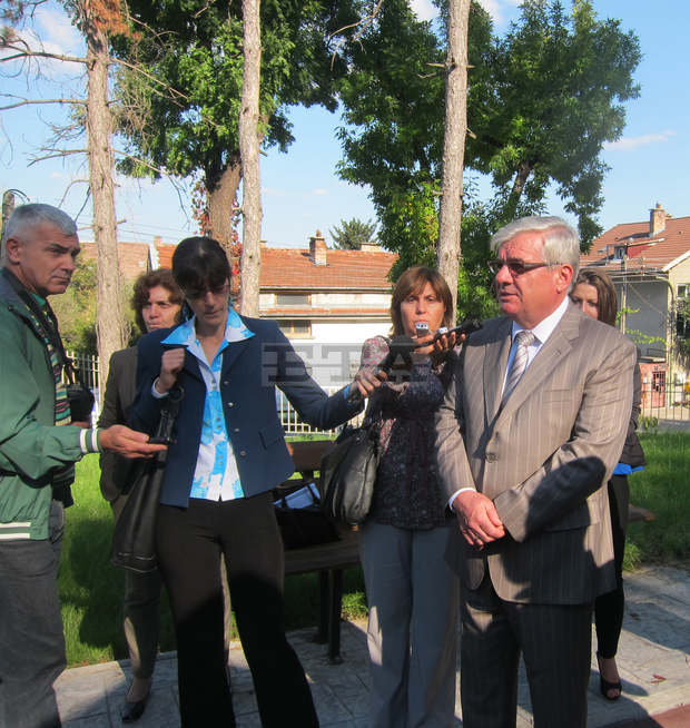 Община Плевен разкрива 94 нови  работни места в шест центъра от  семеен тип за деца и младежи