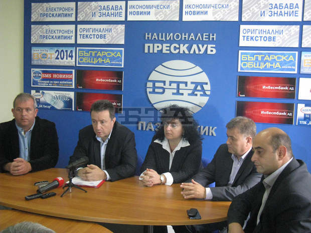 Според Янаки Стоилов едва в този момент в България започва истинската предизборна дискусия