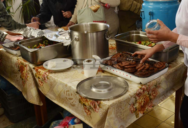 Обществената трапезария в Омуртаг обслужва 50 души в неравностойно положение Обществената трапезария в Омуртаг обслужва 50 души в неравностойно положение
