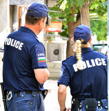 Самотен старец е намерен мъртъв с порезни рани в дома си в Белослав