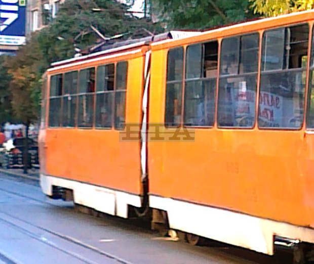 От утре ще бъде възстановено движението по трамвайни линии с номера 4 и 5 