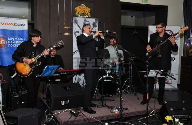 Концерт на Теодосий Спасов даде старт на десетото издание на "Есенни културни салони" 