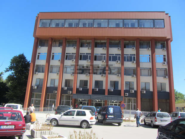 Трима заместник-кметове на  Перник обжалват избора  на нов кмет