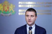 Finance Minister: Budget Will Strike Balance between Physical and Social Security
