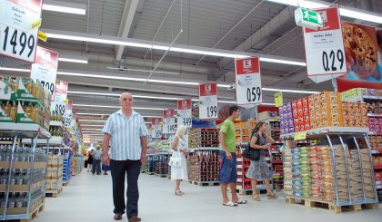 Parliament Tightens Regulations for Hypermarkets