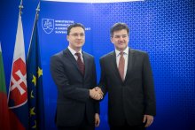 Foreign Minister Mitov Pays Official Visit to Slovakia