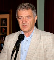  Poet and Playwright Stefan Tsanev Declines Culture Ministry's Highest Award