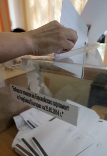 President Plevneliev Decrees Holding of Referendum Together with Presidential Elections