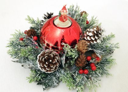 The Living Tradition of  the Handmade Christmas Ornaments