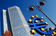 Interim Foreign Minister Considers Submitting Eurozone Membership Bid