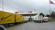33 Customs Officers Arrested in Crackdown on Corruption