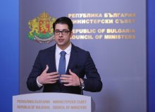 Deputy PM Pekanov for BTA: Bulgaria Not Required to Introduce Euro Once Bulgarians' Incomes Reach EU-Average