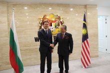  Bulgarian Foreign Minister Mitov Confers with Malaysian Counterpart Anifah Aman in Kuala Lumpur