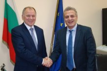  EU Commissioner Andriukaitis Says Bulgaria Should Comply with Recommendations within European Semester
