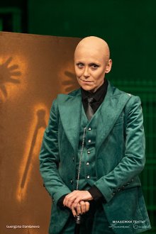 Koyna Ruseva Is Unrecognizable as the Devil in The Master and Margarita in Sofia's Mladezhki Theatre