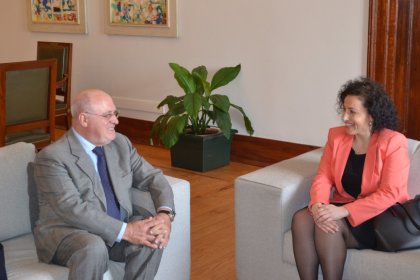 Bulgaria, Portugal to Call on EU for Urgent Measures in Milk Sector