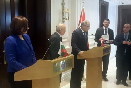 Bulgaria Becomes First Country to Sign Bilateral Protocol on Migration with Turkey Bulgaria Becomes First Country to Sign Bilateral Protocol on Migration with Turkey