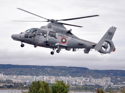 Navy Helicopter Falls Down during Black Sea Exercise, Captain Dies Navy Helicopter Falls Down during Black Sea Exercise, Captain Dies