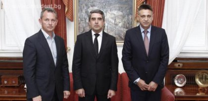President Plevneliev Meets Intelligence Chiefs over Refugee Flow