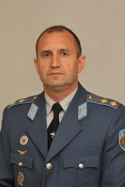 Air Force Commander Radev Tenders Resignation, Withdraws It after Meeting with Prime Minister Air Force Commander Radev Tenders Resignation, Withdraws It after Meeting with Prime Minister