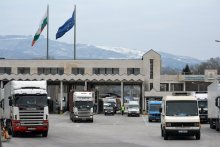 Truck Drivers Threaten to Block Bulgarian-Greek Border in Protest against Long Wait for Border Crossing