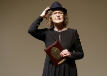 Звучи добре: Адела Пеева прави филм за Адел
