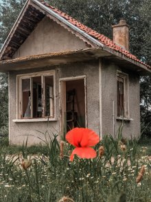 Изложбата "Остров Белене - остров на свободата или остров на робството" показва фотографии на студенти от НБУ