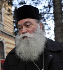 С пълно мнозинство Общинският съвет в Ловеч реши за почетен гражданин на града да бъде удостоен Ловчанският митрополит Гавриил