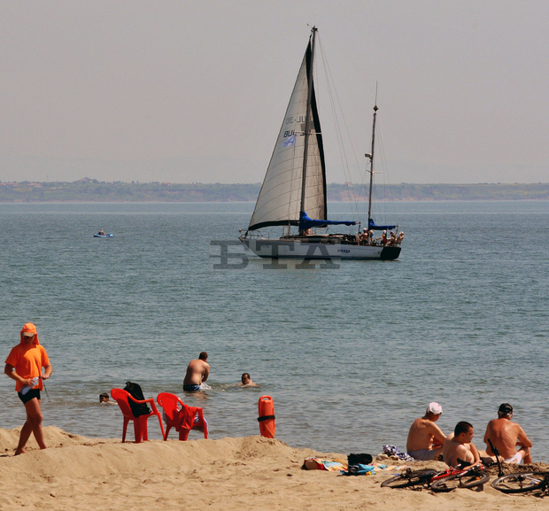 В област Бургас неохраняемите плажове са 56  