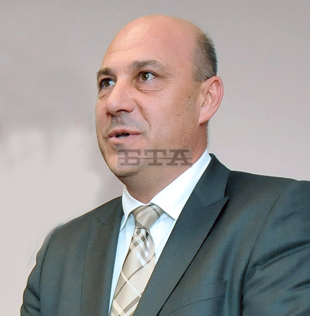 Критична е ситуацията в община Поморие заради обилните валежи и силен вятър