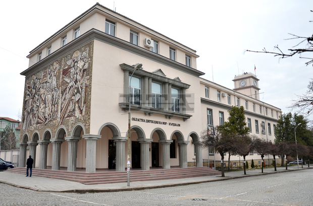 Полиция, пожарна и жители  на община Кирково издирват 87-годишна жена 