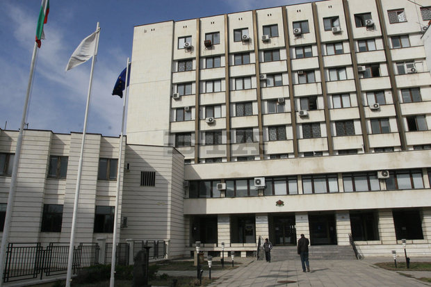 В Русе служители на МВР организират протест с искане за по-високи заплати В Русе служители на МВР организират протест с искане за по-високи заплати
